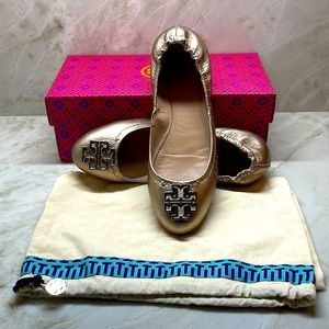 Tory Burch ballet flat gold/ platinum size 8.5